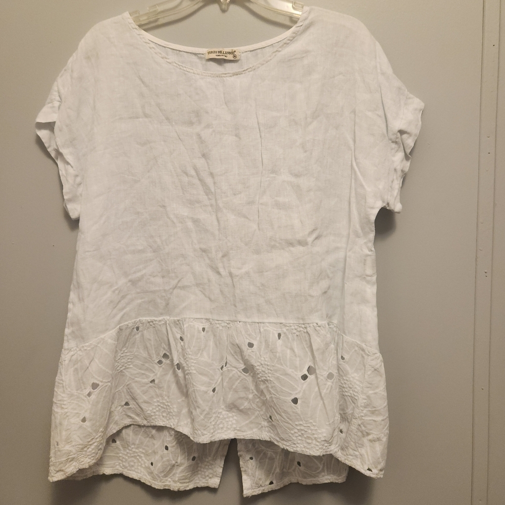 Terzo Millennio White Eyelet Hem Women's 100% Linen Top Size Medium